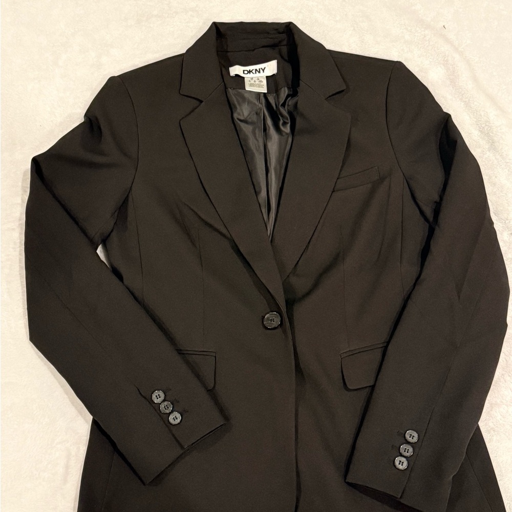 DKNY Women's Elegant Black Blazer